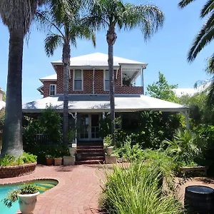 Lakeside Bed & Breakfast Couette-café